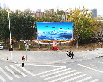 嘉鱼户外大屏广告投放要点。